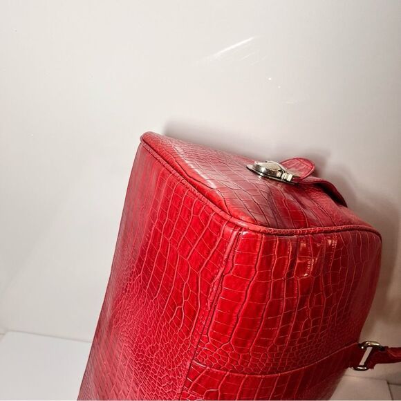 Bath & body Works Croc  XL Duffle Bag - Picture 9 of 15